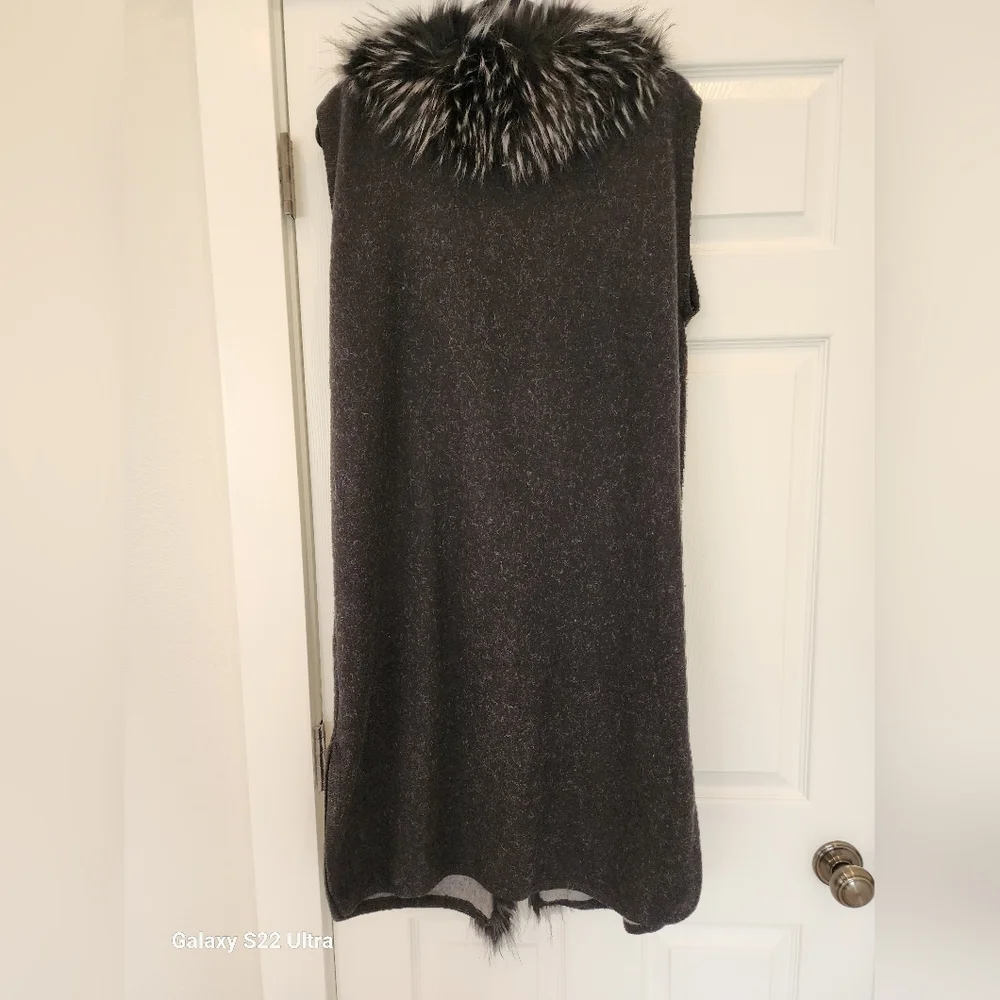 Vest - Picture 3 of 3